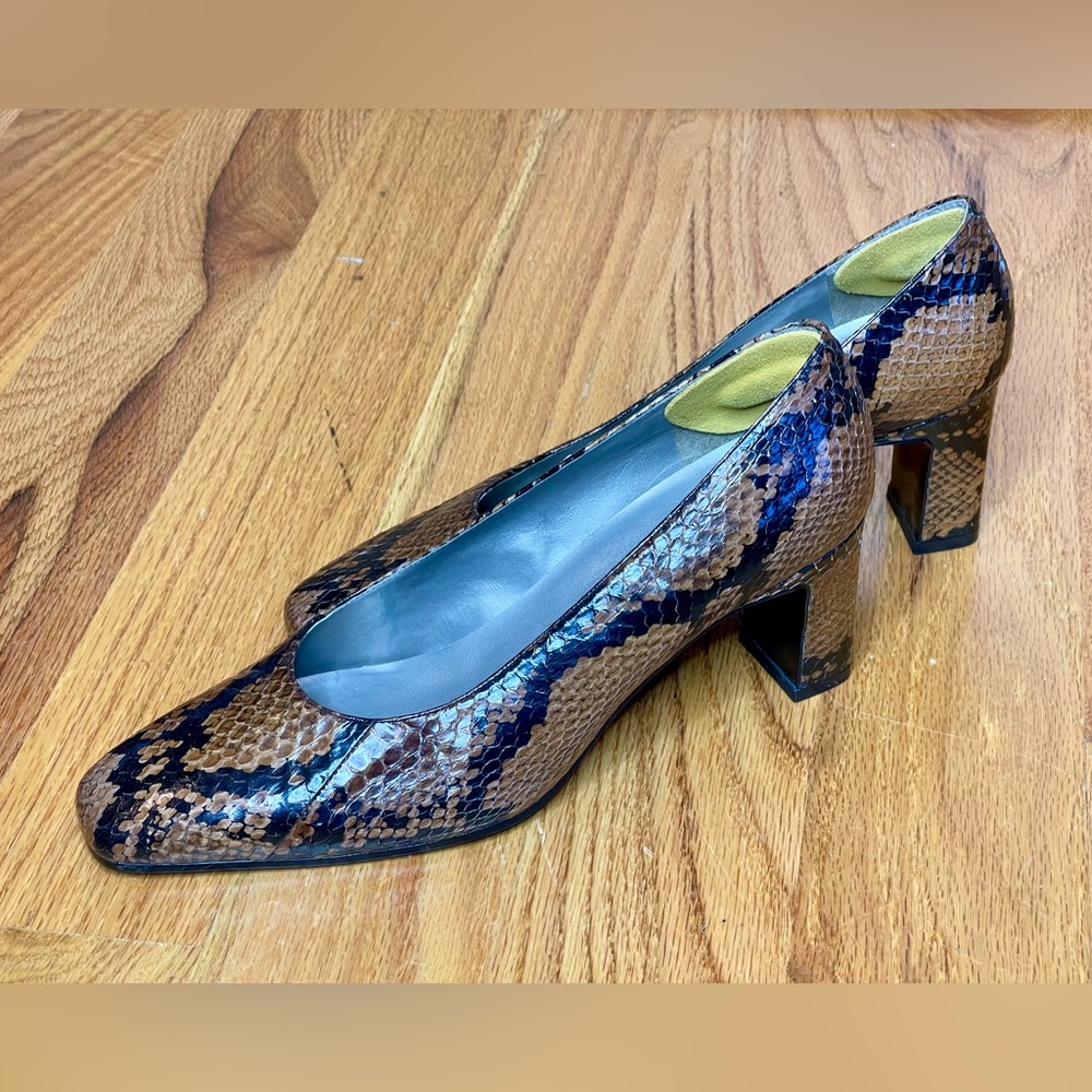 Bandolino snake skin pumps - size 7 1/2